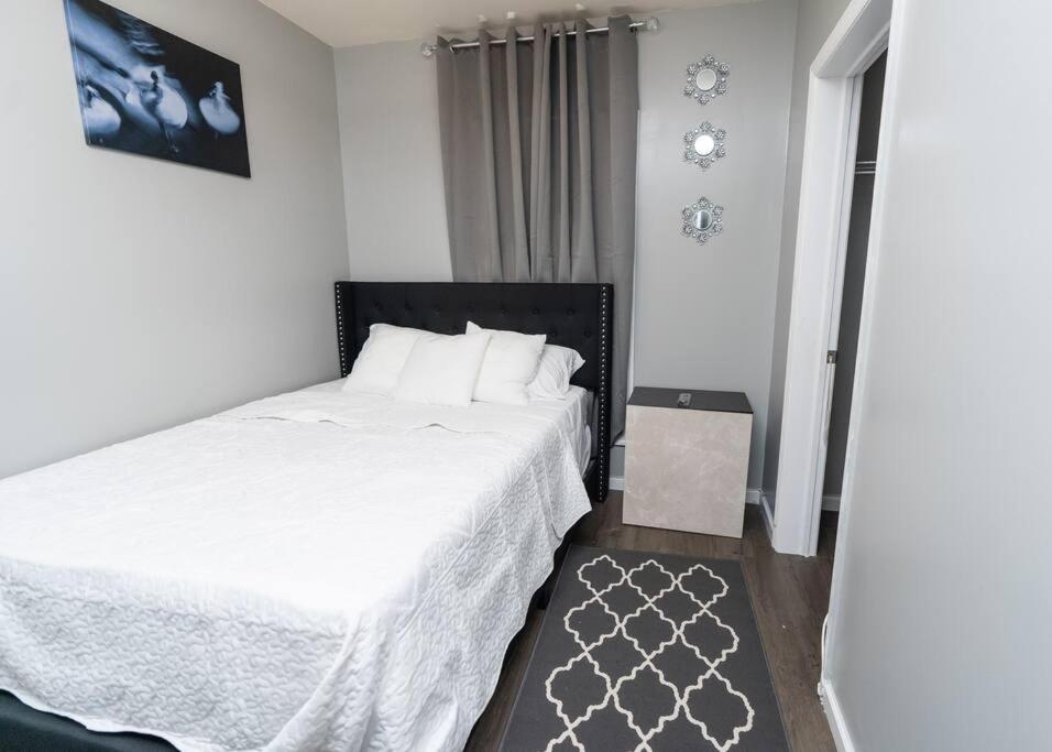 Elegant Apt By Ewr & Pennstation Newark Ngoại thất bức ảnh