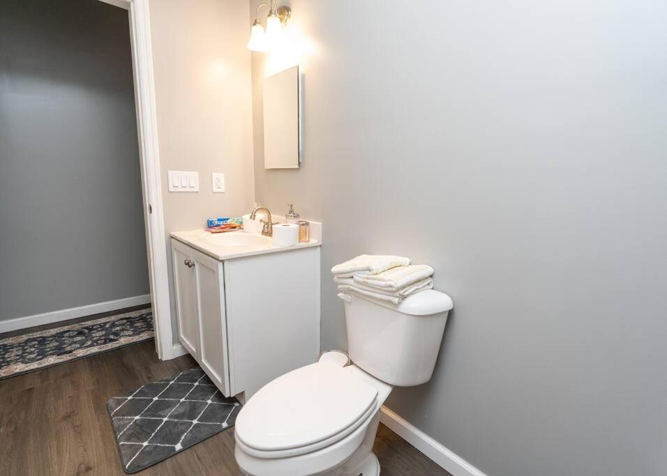 Elegant Apt By Ewr & Pennstation Newark Ngoại thất bức ảnh